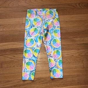 Theres girls leggings!